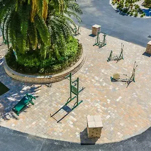 Tropical Serenity-water View Heated Pool Tiki Bar Holiday home Tampa